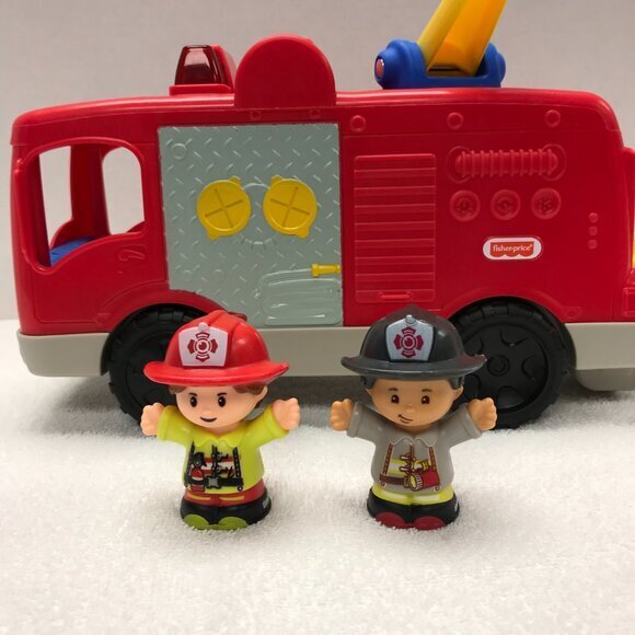 Fisher Price Little People Toddler Helping‎ Others Fire Truck w/ 2 fire fighters - Picture 4 of 5